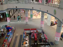 【イオンモール広島府中】モール内広告 柱巻き