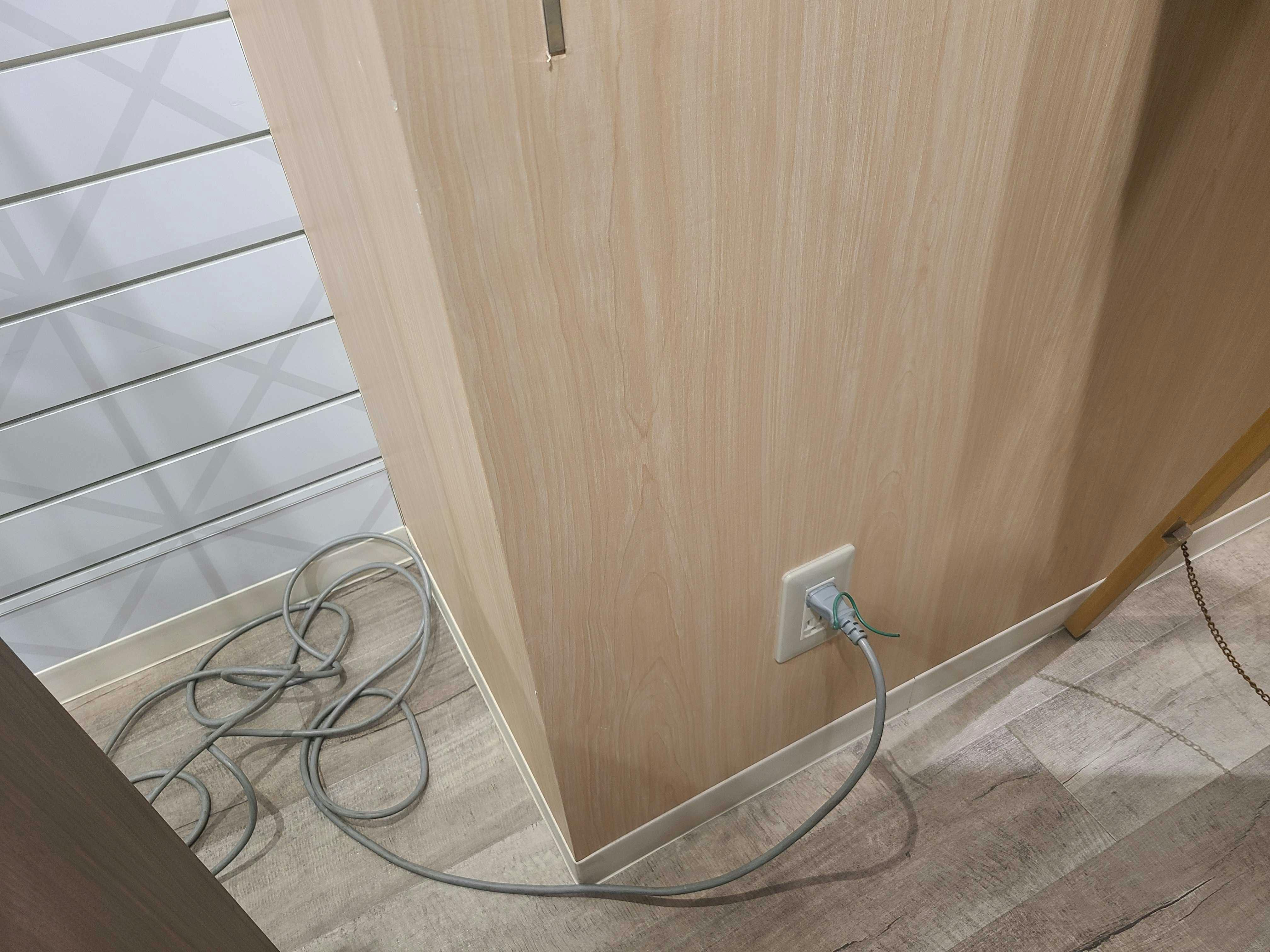 【コピス吉祥寺】物販や食物販に最適なGREENING広場入口横の視認性の高いスペース(A館3FGREENING広場入口横)