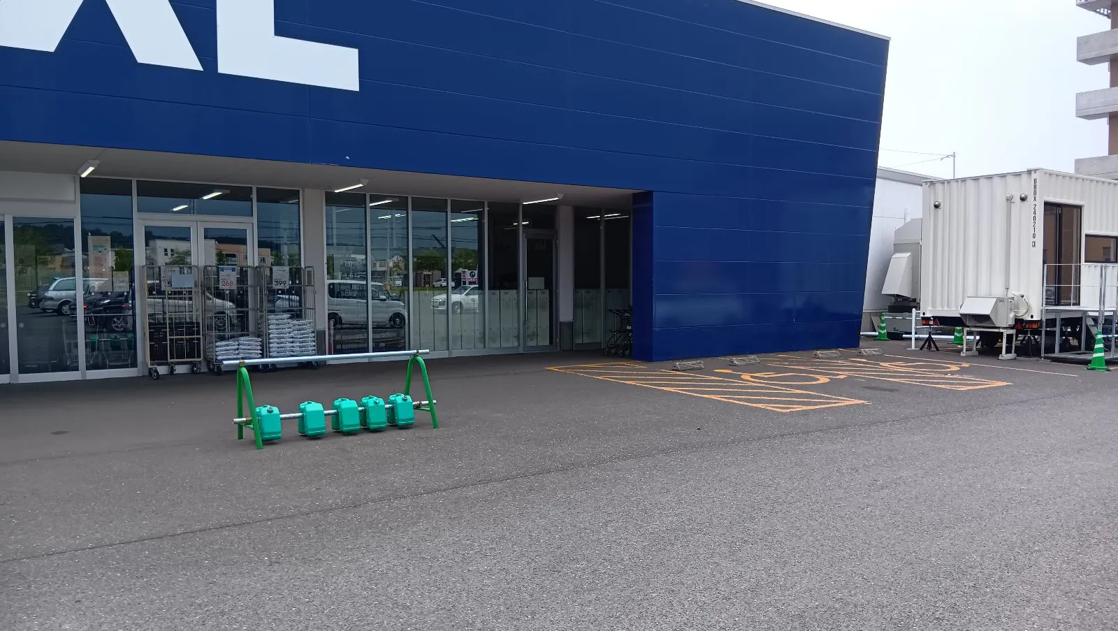 【スーパーセンタートライアル別保店】キッチンカー出店限定/屋外スペース