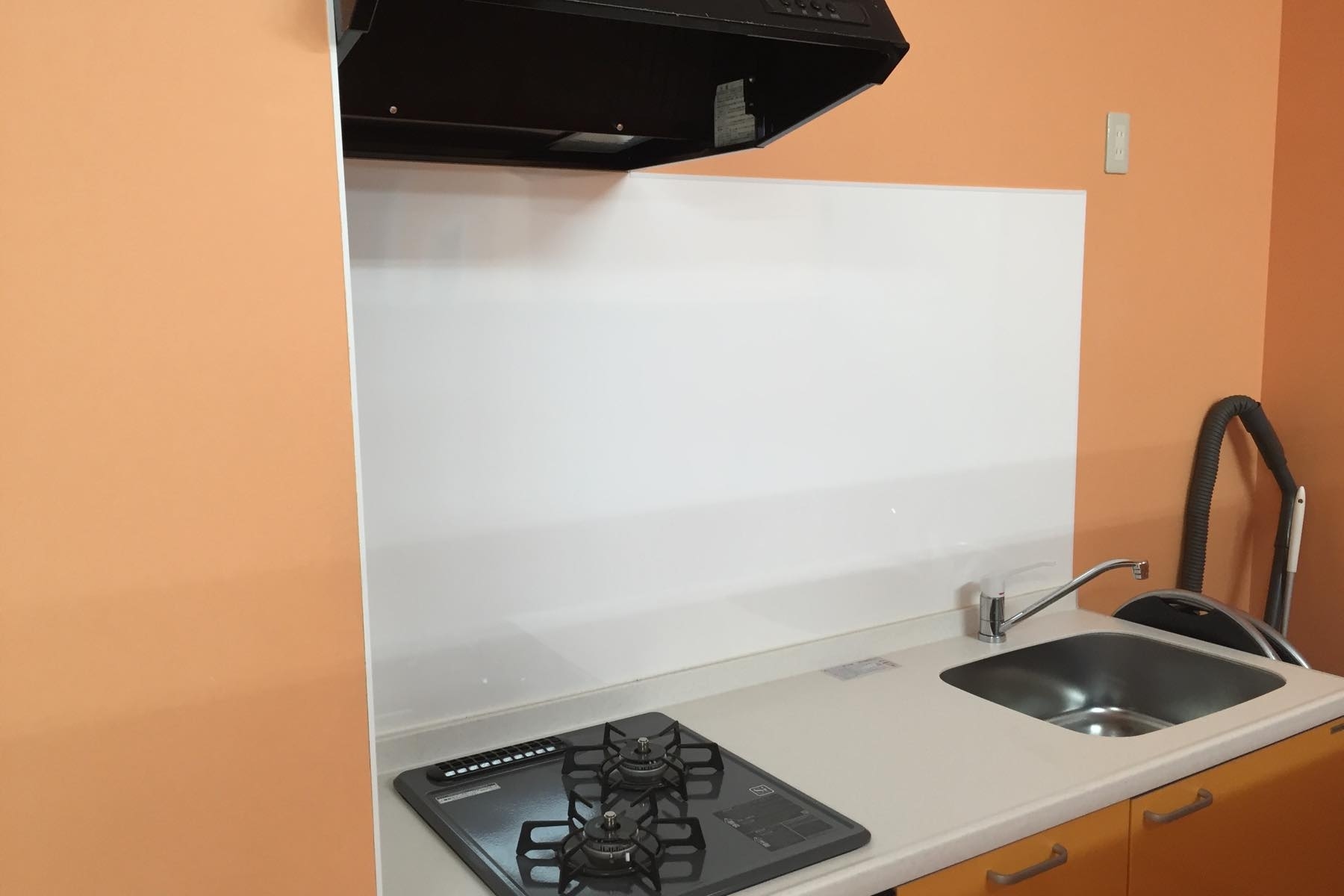 【東新宿駅3分】展示会やポップアップに適したオレンジ色が目印の路面スタジオの画像10