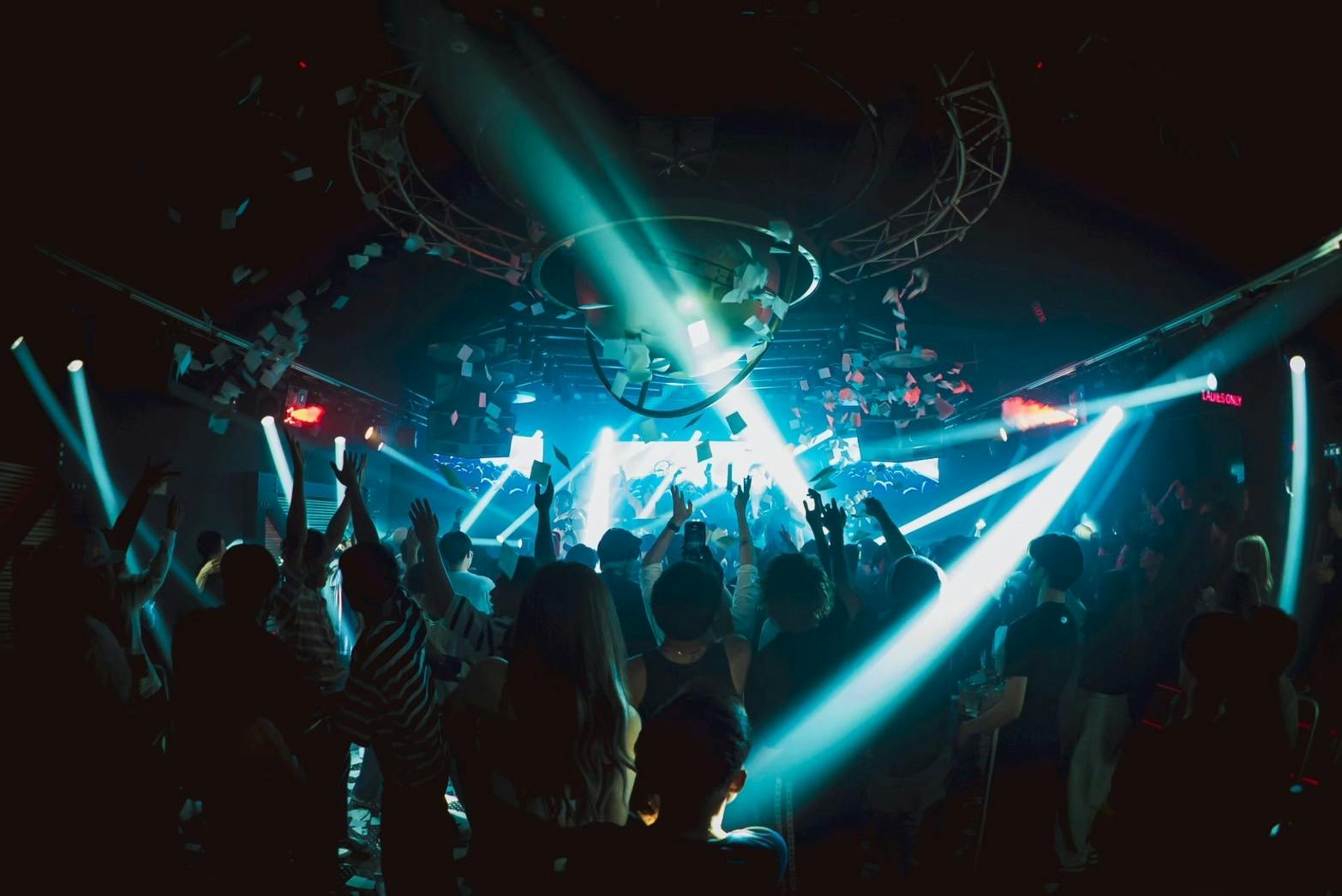 【通町筋駅5分】展示会や撮影に最適なナイトクラブを利用したレンタルスペース