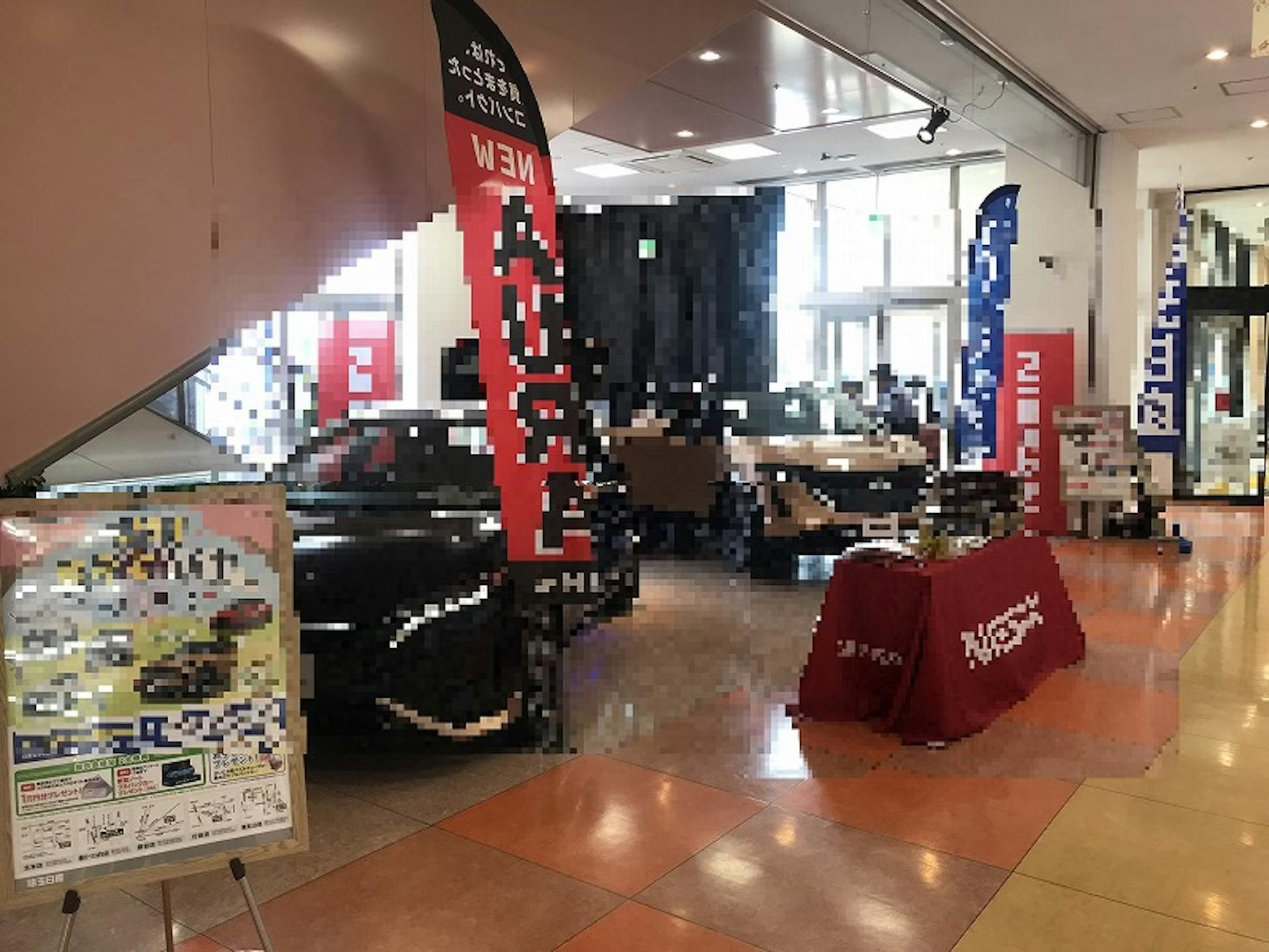 【ヘイワールド!!/イベント広場】物販や食物販、プロモーションイベントに最適に適した地域密着型の商業施設1階ユニクロ横にあるイベントスペース