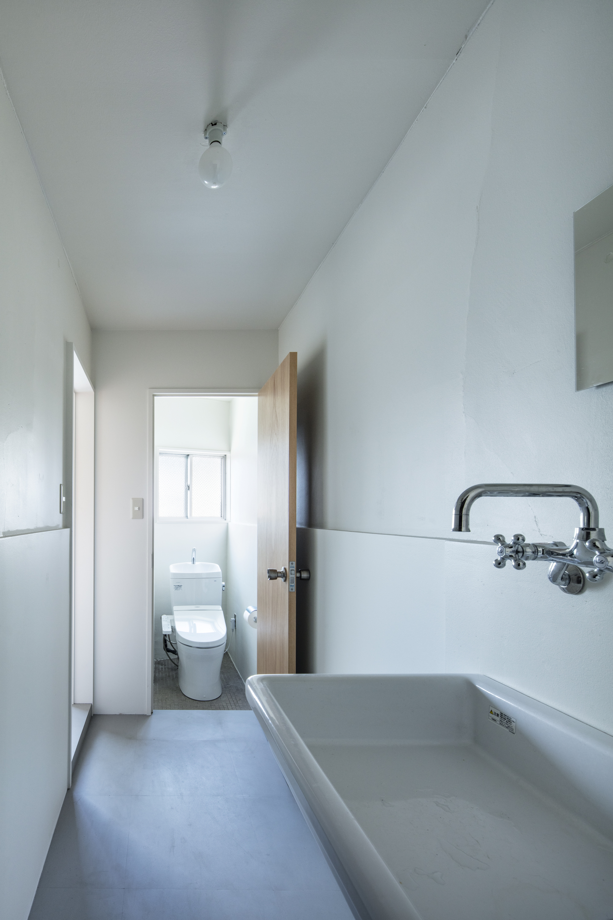 【南太田駅6分】ロケや撮影会等の撮影用途、展示会やワークショップに最適な4種の内装のコンセプトスタジオ