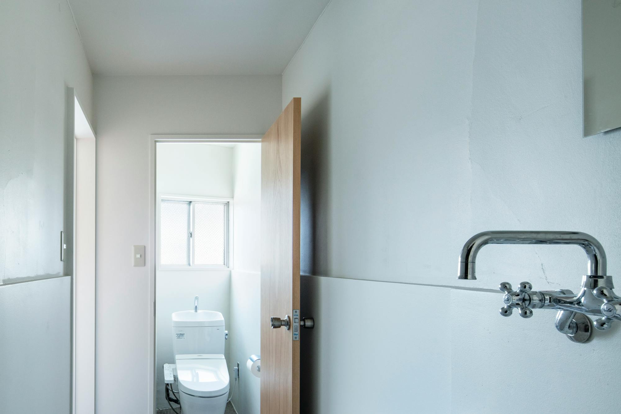 【南太田駅6分】ロケや撮影会等の撮影用途、展示会やワークショップに最適な4種の内装のコンセプトスタジオ