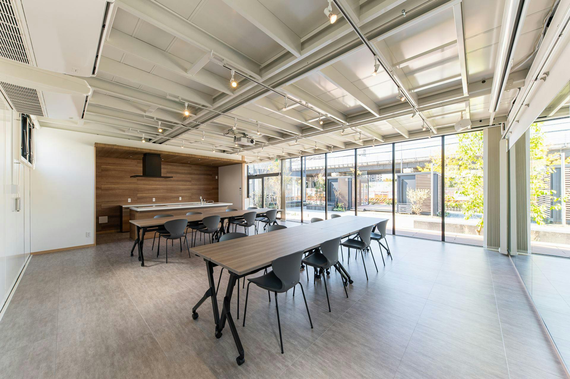 【大阪府東大阪市】自主企画マルシェやワークショップに最適なお手頃価格のレンタルスペース「Community」／敷地全体の貸切イベント開催も可能！の画像