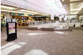 【イオンモール成田】ロペピクニック前(ブリッジスペースC)