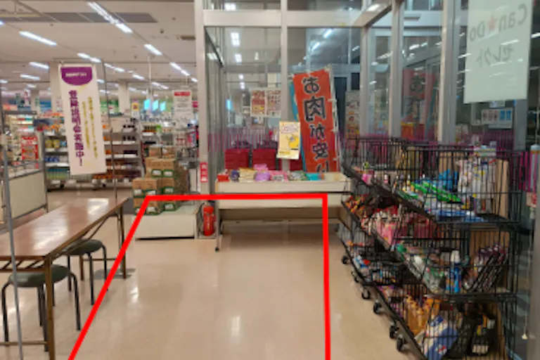 【マックスバリュ新おおわに店】イートイン横スペース 販促プロモーションに最適なスーパー店内催事イベントスペースの画像2
