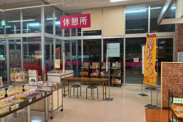 【マックスバリュ新おおわに店】イートイン横スペース 販促プロモーションに最適なスーパー店内催事イベントスペース