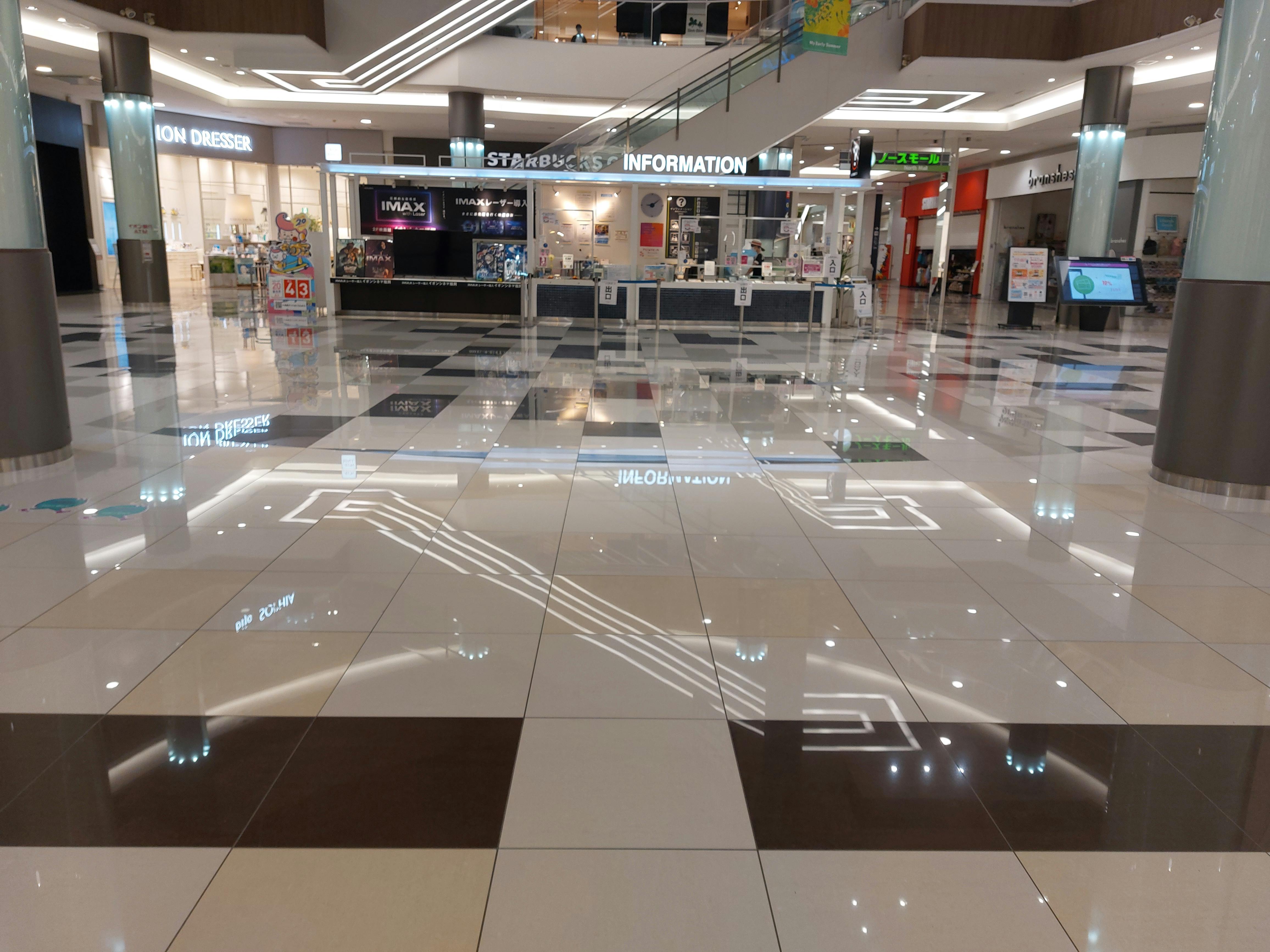 【イオンモール福岡】メインプラザの画像