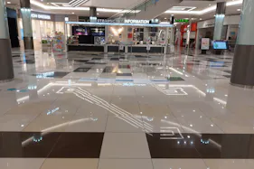 【イオンモール福岡】メインプラザ