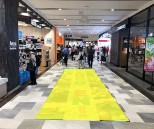 【イオン藤井寺ショッピングセンター】モール内広告 フロアシート