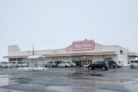 【マックスバリュ新雄物川店】各種プロモーションイベントに最適な店舗内にあるイベントスペース