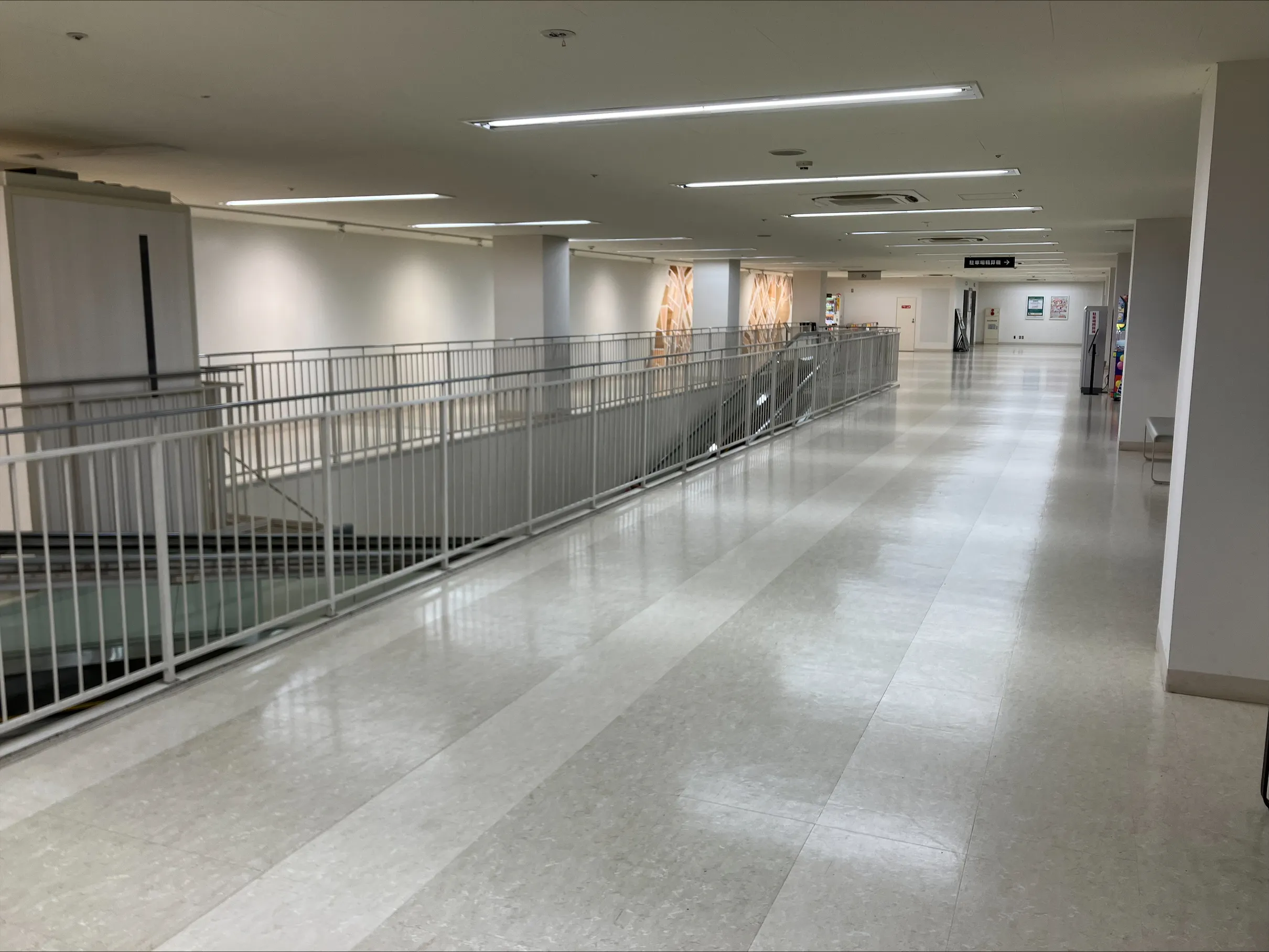 【SOCOLA南行徳】屋上駐車場エントランス・オートスロープ横 物販、食物販のポップアップストアや販促プロモーションに最適な催事イベントスペース