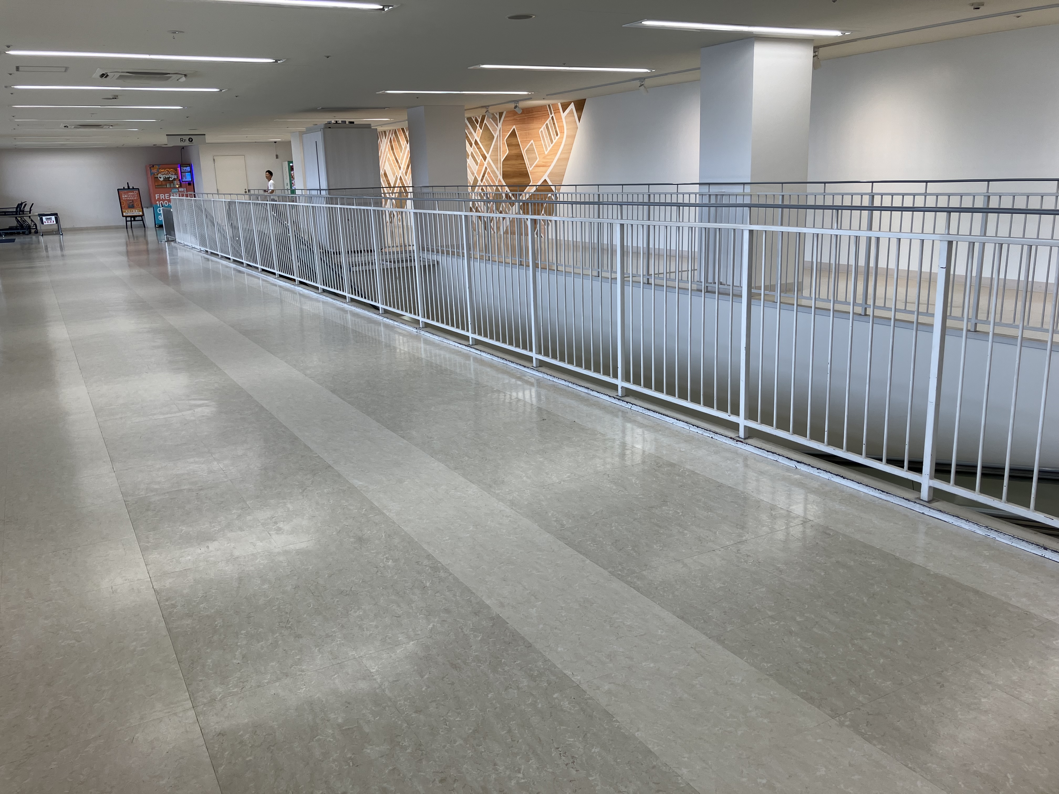 【SOCOLA南行徳】屋上駐車場エントランス・オートスロープ横　物販、食物販のポップアップストアや販促プロモーションに最適な催事イベントスペースの画像7