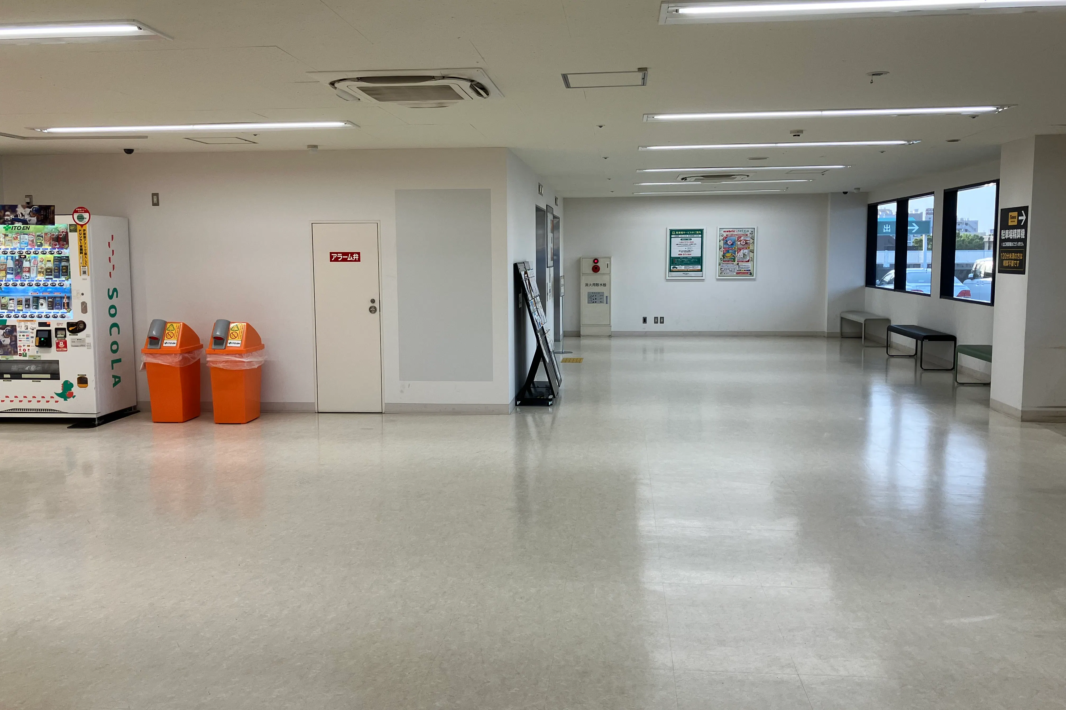 【SOCOLA南行徳】屋上駐車場エントランス・オートスロープ横 物販、食物販のポップアップストアや販促プロモーションに最適な催事イベントスペース