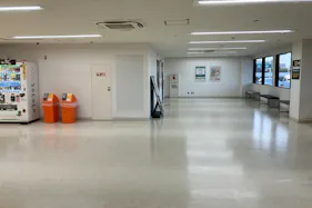 【SOCOLA南行徳】屋上駐車場エントランス・オートスロープ横 物販、食物販のポップアップストアや販促プロモーションに最適な催事イベントスペース