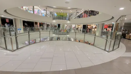 【神戸ハーバーランドumie(ウミエ)】VP設置場所「サウスモール3階ROU側」