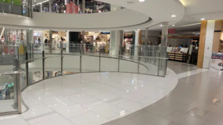 【神戸ハーバーランドｕｍｉｅ（ウミエ）】VP設置場所「サウスモール３階ROU側」の画像