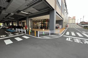 【イオンスタイル赤羽】各種プロモーション、キッチンカー出店に最適な北出入口側の屋外イベントスペース