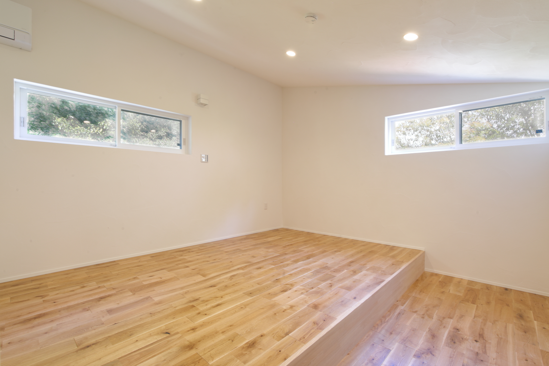 Villa_2F 使いやすいシンプルなフローリングルーム