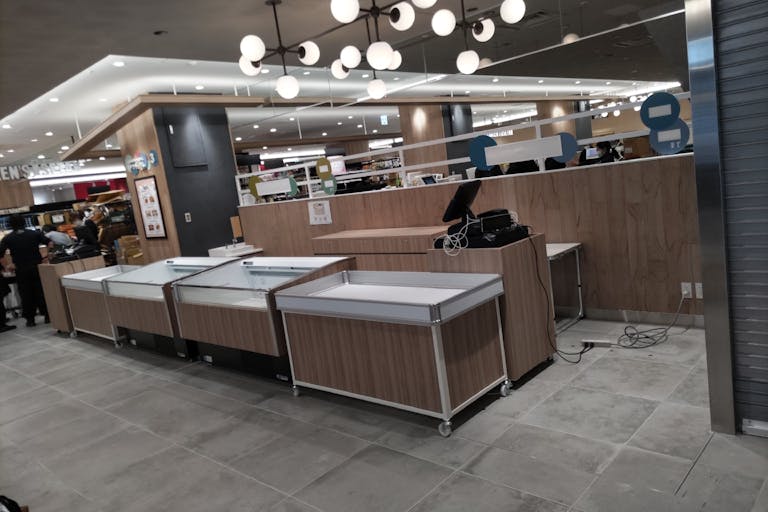 【中野マルイ】B1階 カレンダリウムF05【食物販・調理行為可能】下りエスカレーター横の好立地。什器完備。共同厨房で調理可能なので、揚げ物やお惣菜、お弁当などのポップアップに最適なスペースです。の画像5