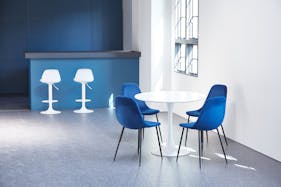 【目黒駅2分】全面自然光の入るシンプルなスタジオ