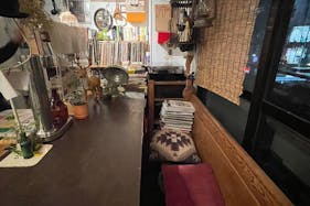 【中目黒駅10分】カフェ・レストランの短期出店や個展などアート用途、招待制のイベントに最適なアコースティック系のライブも可能なレンタルスペース