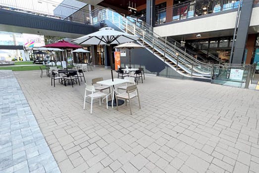 【THE OUTLETS SHONAN HIRATSUKA】BASE COURT