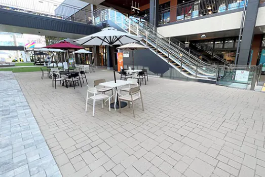 【THE OUTLETS SHONAN HIRATSUKA】BASE COURT