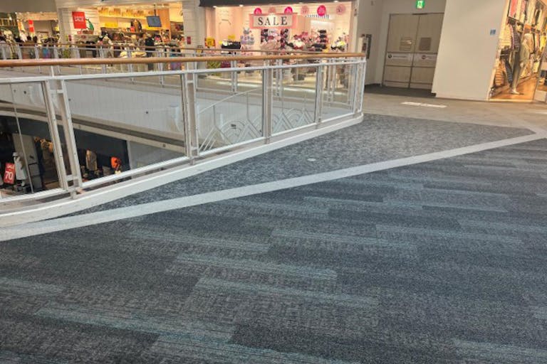 【イオンモール東浦】ティップトッププラスポケット前デッキの画像1