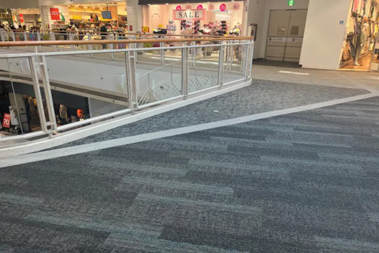 【イオンモール東浦】ティップトッププラスポケット前デッキの画像1