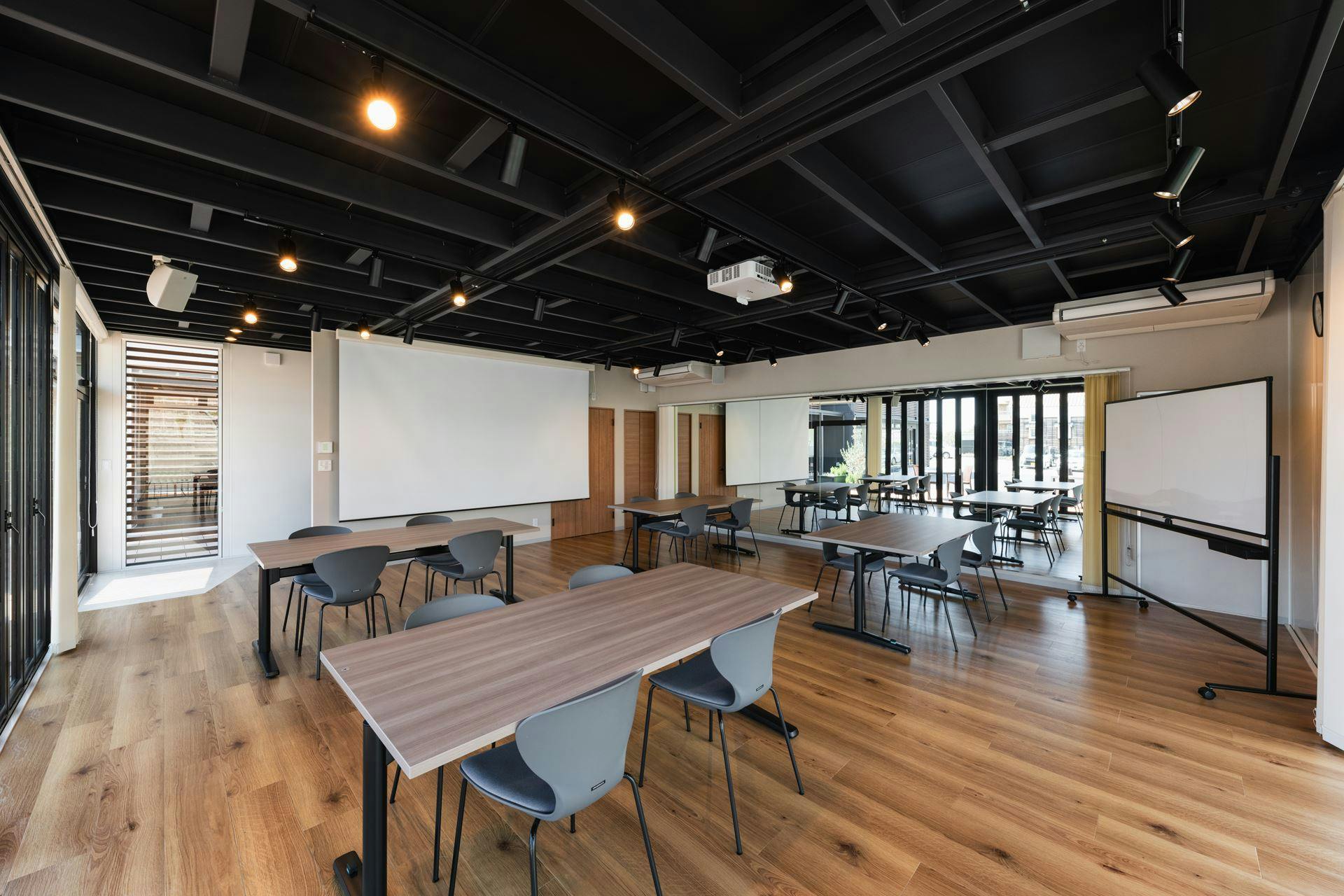 【霞ヶ丘駅10分】自主企画マルシェやワークショップに最適なお手頃価格のレンタルスペース「Community」／敷地全体の貸切イベント開催も可能！の画像