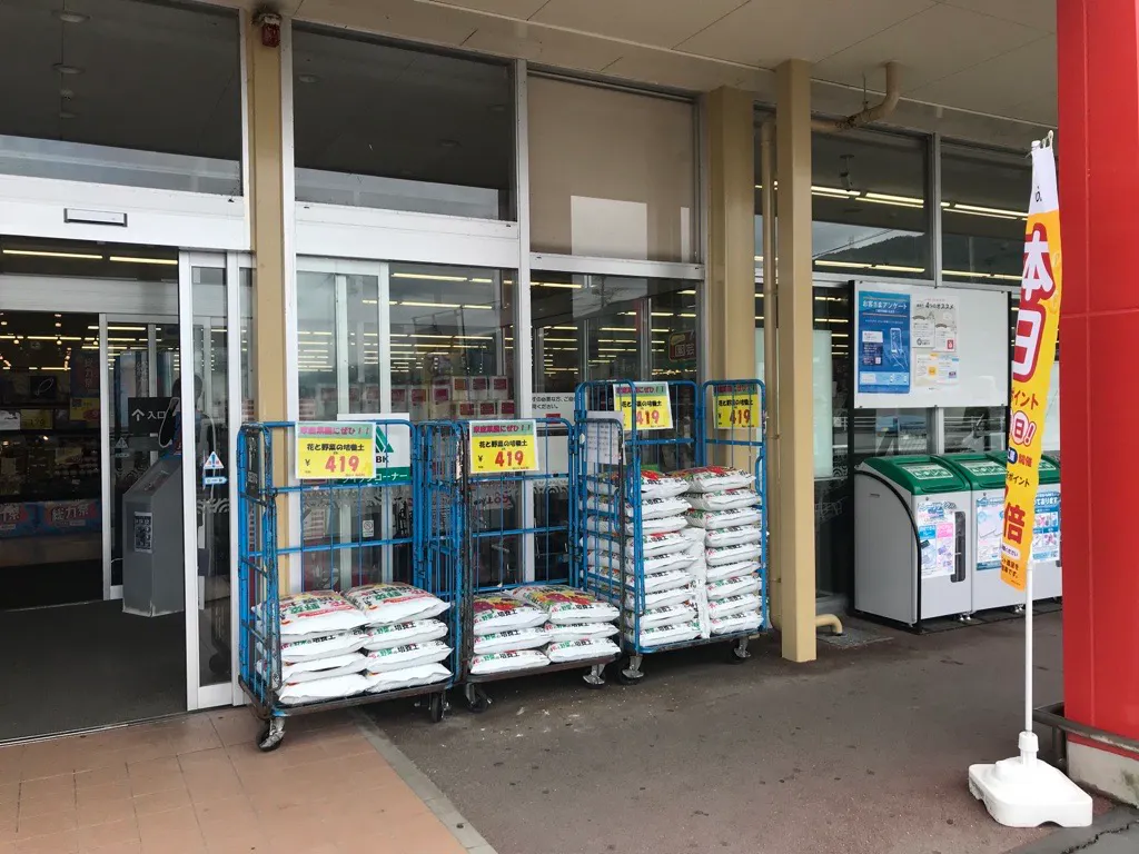 【西友　諏訪湖南店】入口横軒先　ポップアップストア(物販、食物販)やプロモーション用途に最適なスーパー店内催事イベントスペース