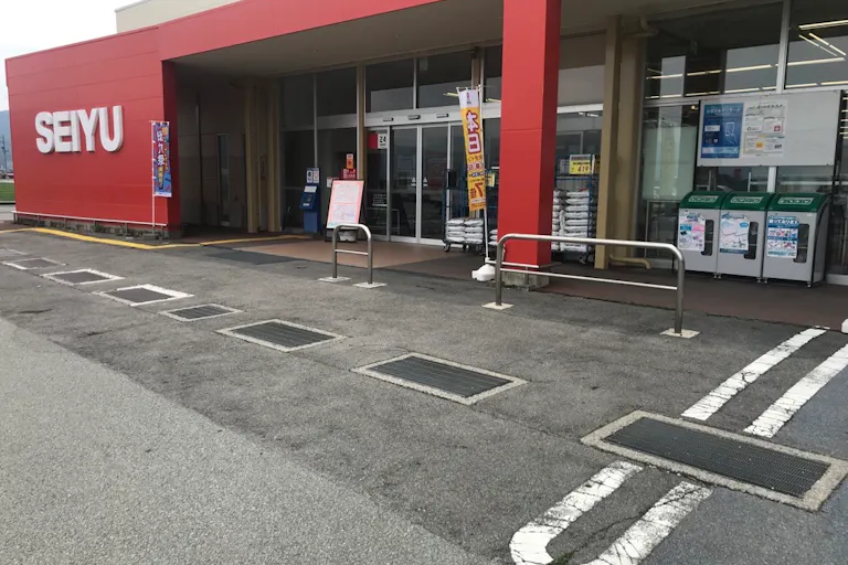 【西友 諏訪湖南店】入口横軒先 ポップアップストア(物販、食物販)やプロモーション用途に最適なスーパー店内催事イベントスペースの画像3