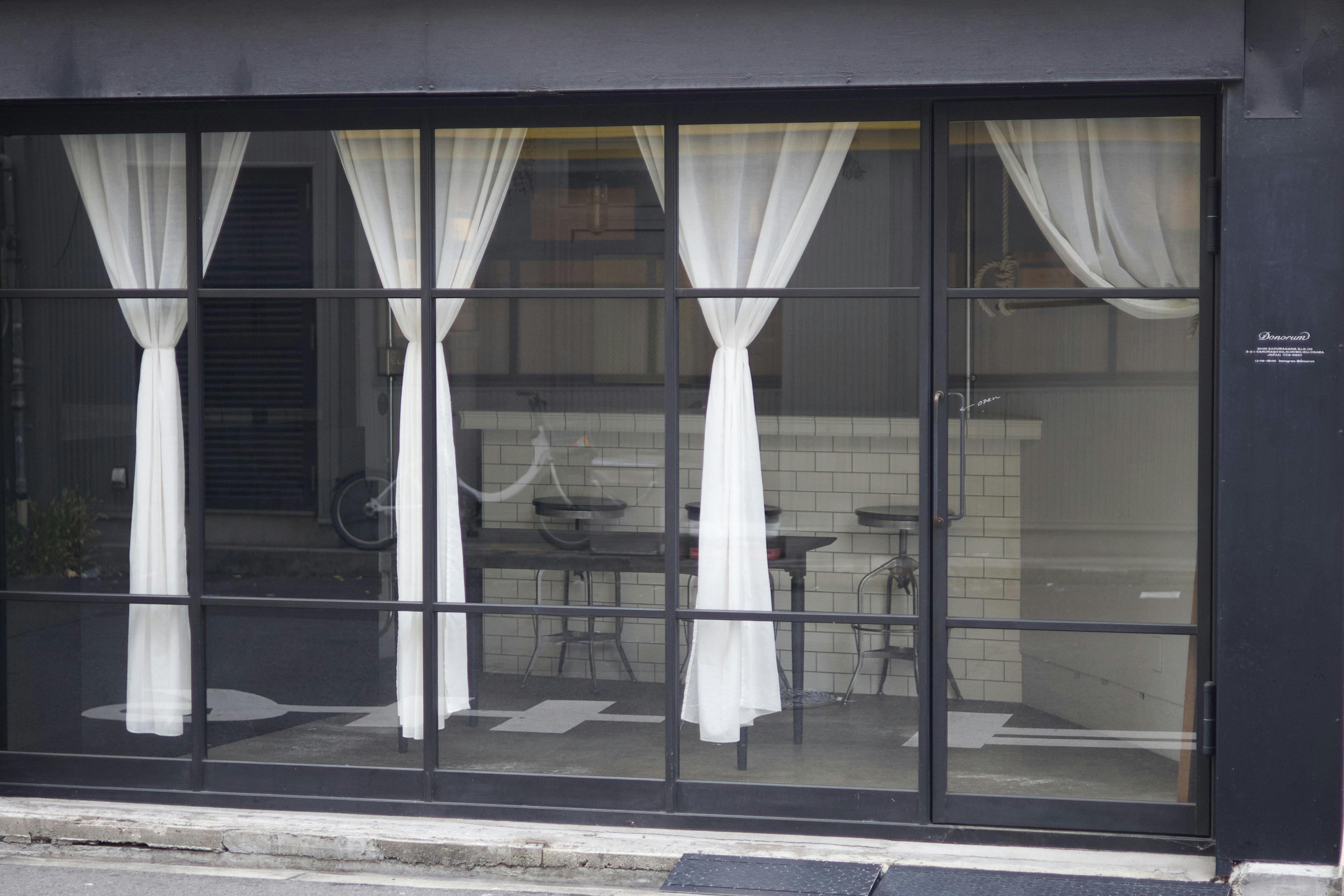 【桜川駅1分】ポップアップストアやワークショップにおすすめ！タイルカウンター付きの路面レンタルスペースの画像