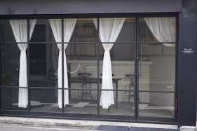 【桜川駅1分】ポップアップストアやワークショップにおすすめ!タイルカウンター付きの路面レンタルスペース