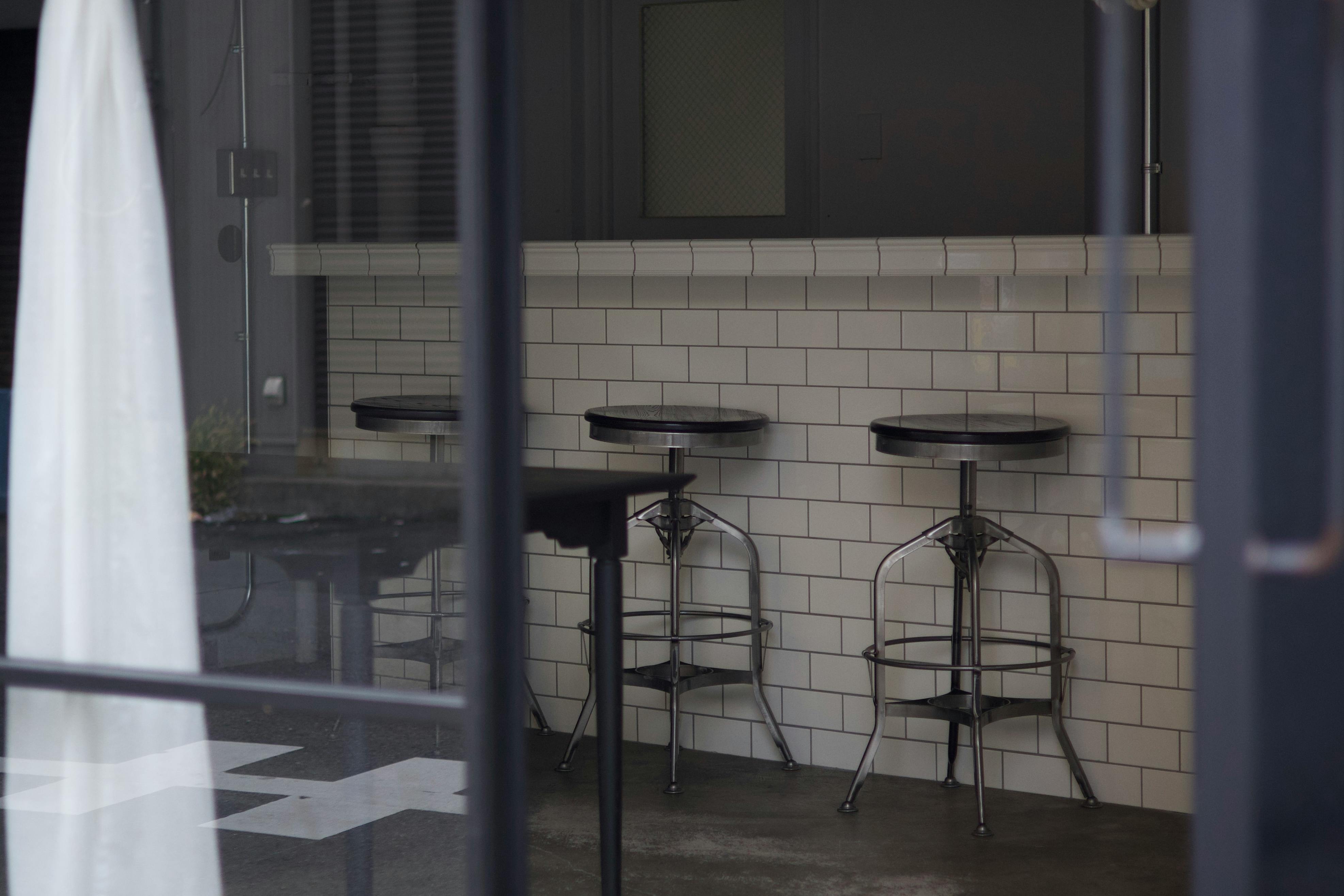 【桜川駅1分】ポップアップストアやワークショップにおすすめ!タイルカウンター付きの路面レンタルスペース