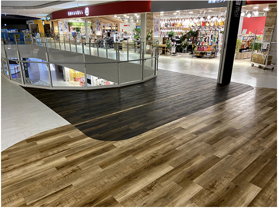 【イオンモール白山】3階西側吹抜け