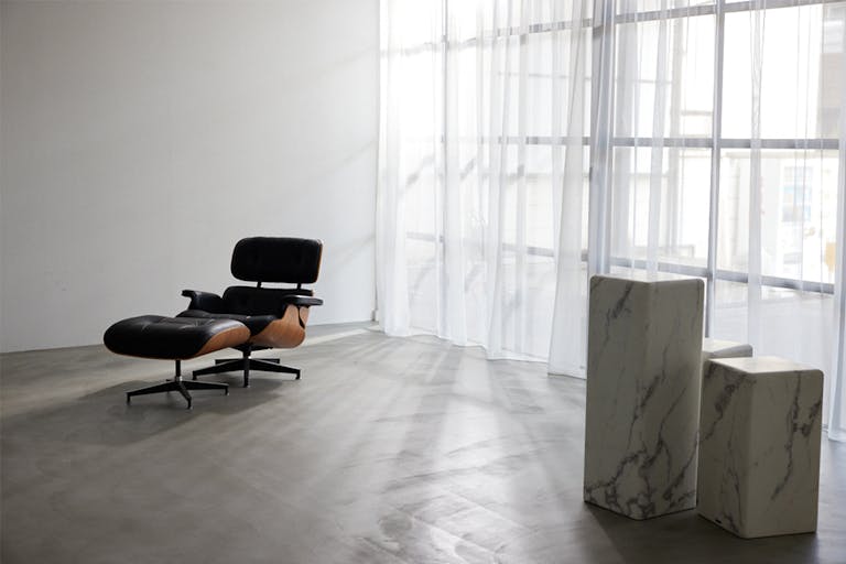 【祐天寺駅10分】撮影や展示会に適したガラス張りのエントランスが特徴的なグレーと白壁の撮影スタジオの画像5