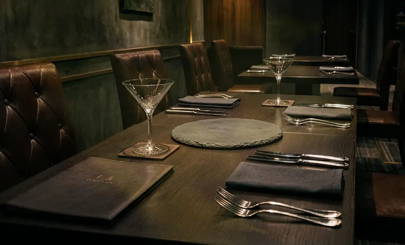 【六本木駅5分】商品撮影・映像制作に最適な西麻布の隠れ家バー撮影スタジオ