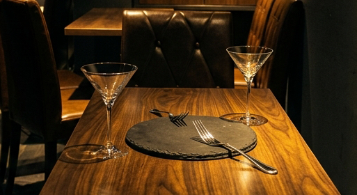 【六本木駅5分】テーブル