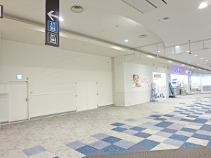 【イオンモール高知】専門店街2階　南スペース