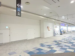 【イオンモール高知】専門店街2階　南スペース