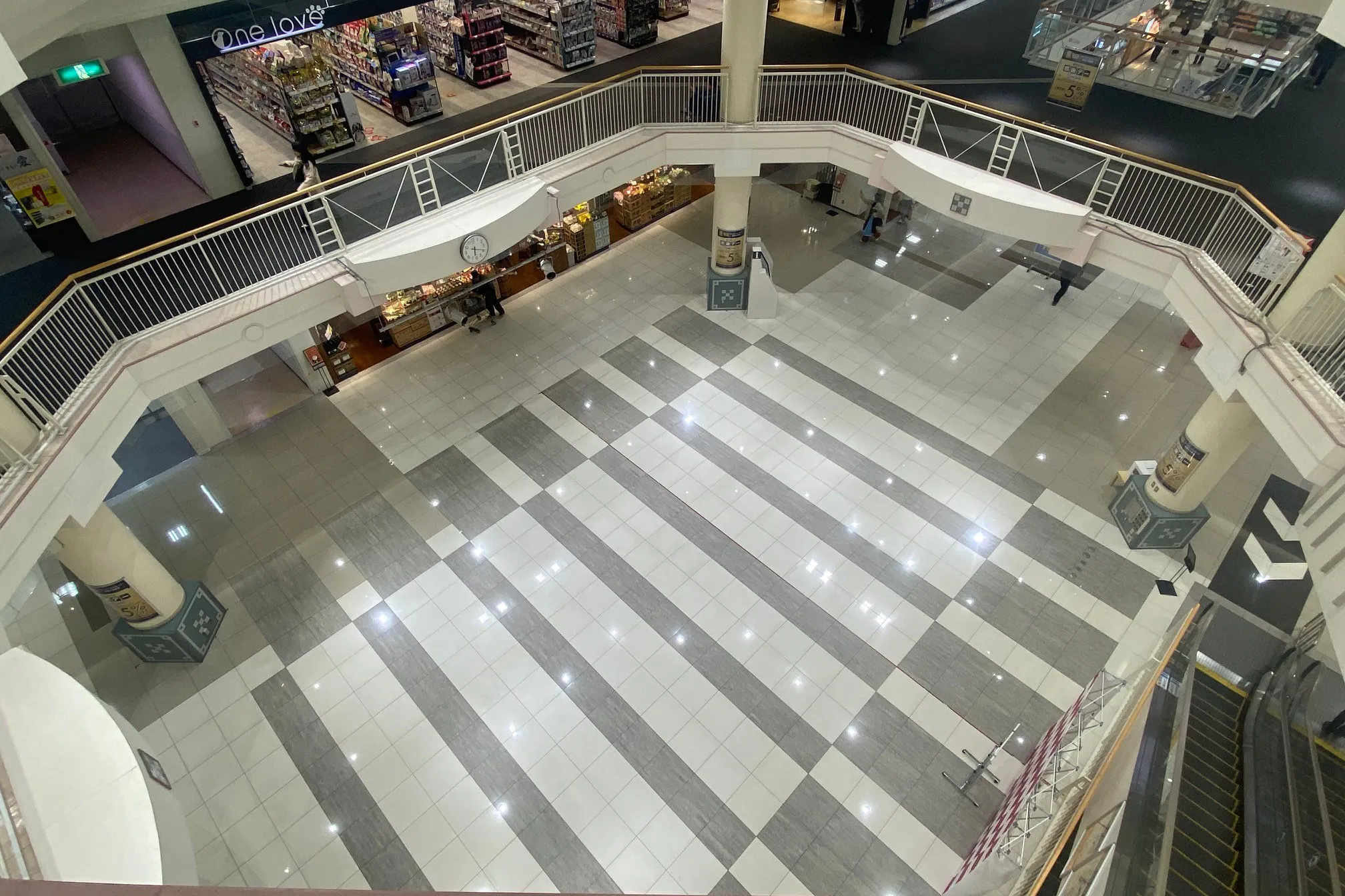 【イオンモール日根野*】①【イオンモール日根野】であいの広場