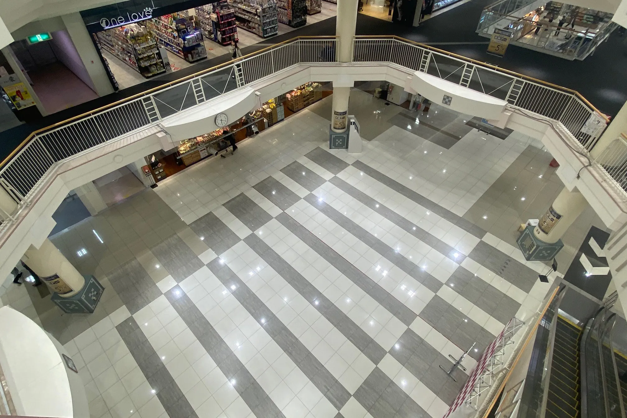 【イオンモール日根野*】①【イオンモール日根野】であいの広場