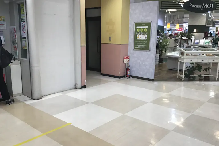 【天満屋ハピータウン岡北店】1F入口横 各種プロモーション、会員獲得イベントに最適な屋内催事イベントスペースの画像1