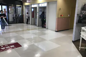 【天満屋ハピータウン岡北店】1F入口横 各種プロモーション、会員獲得イベントに最適な屋内催事イベントスペース