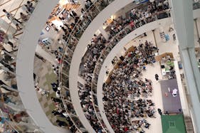 【イオンモール草津】1F セントラルコート