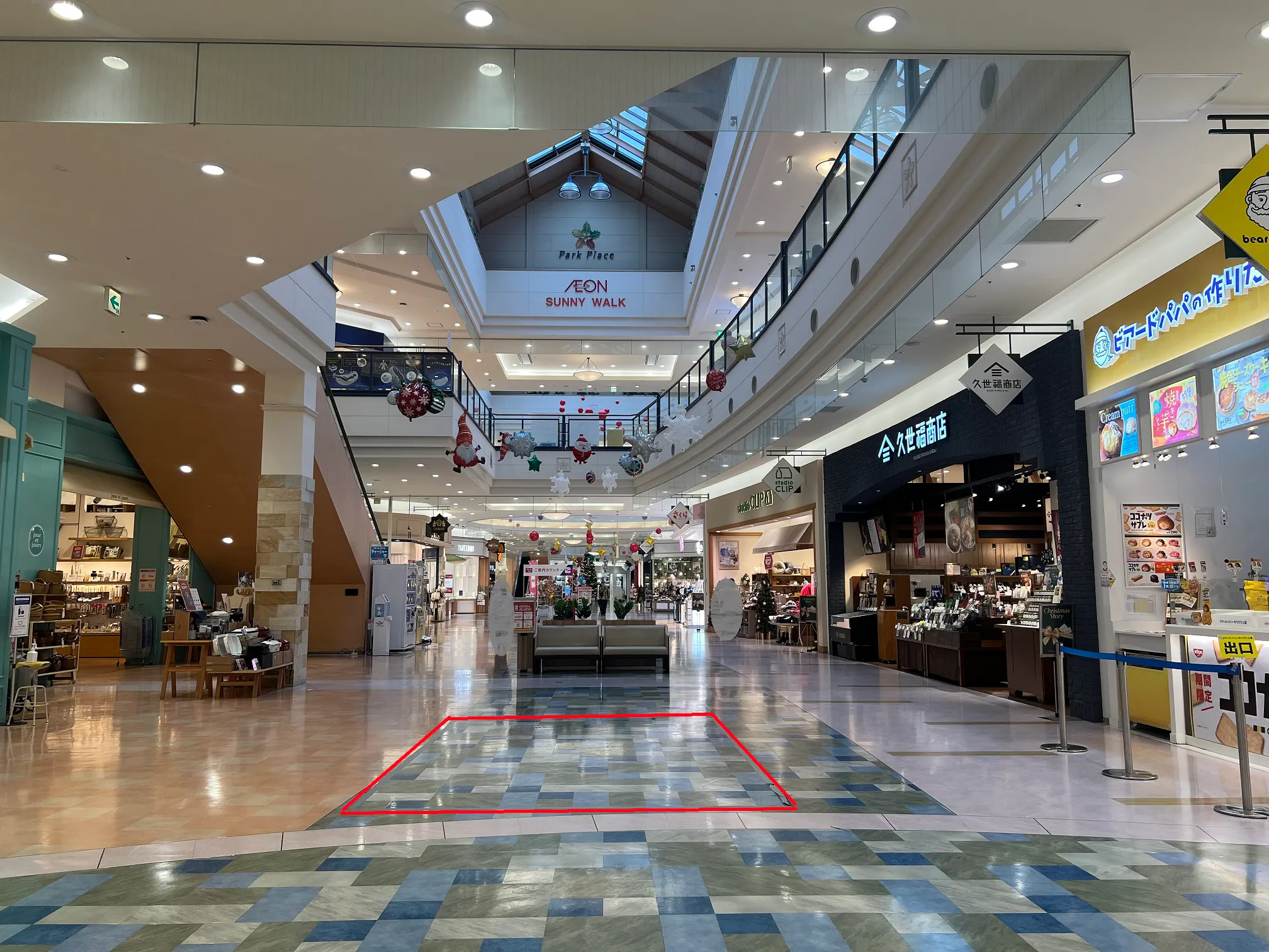 【イオンパークプレイス大分（大分県）】東入口ビアードパパ前（イオン側）　催事スペース