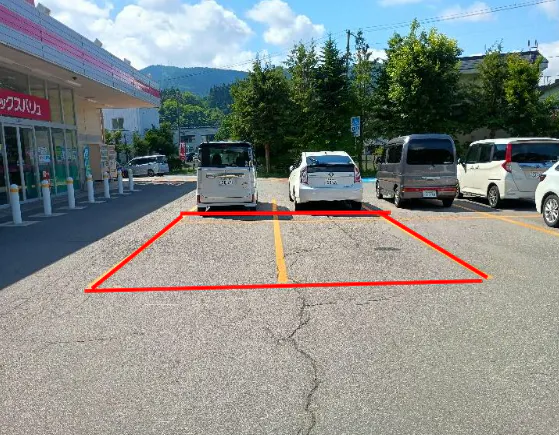 【マックスバリュ新おおわに店】店舗前駐車場（キッチンカー） キッチンカーに最適なスーパー店内催事イベントスペース
